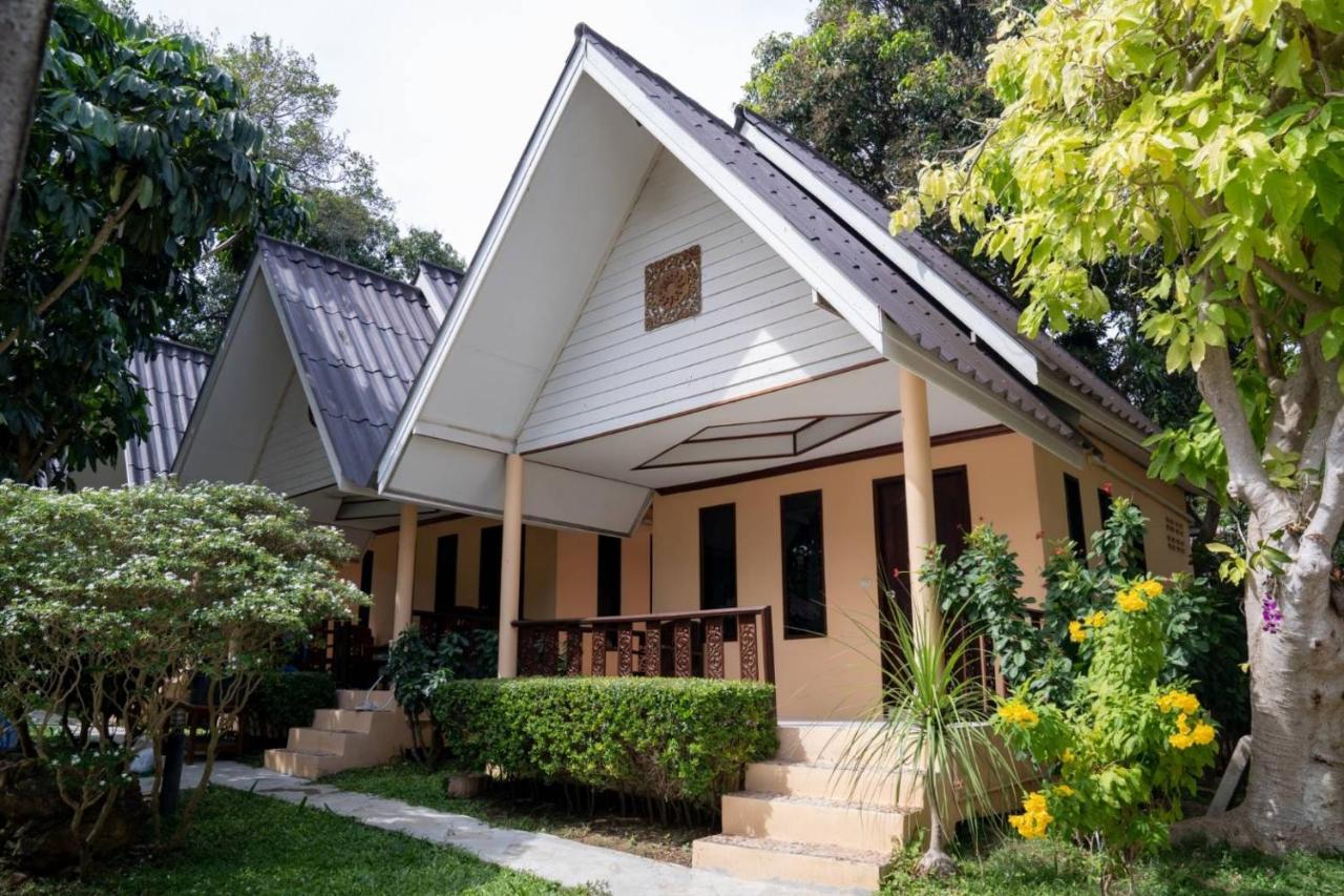 Tom Pizza Resort Koh Samet Buitenkant foto