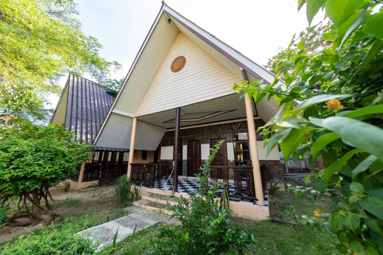Tom Pizza Resort Koh Samet Buitenkant foto